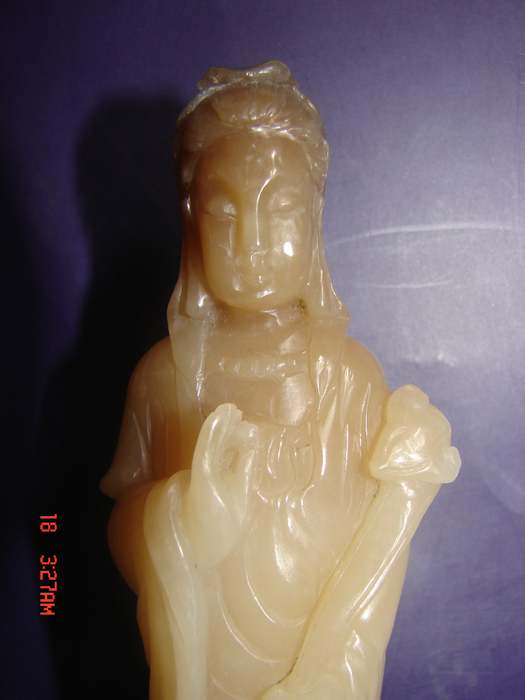 糖白玉观音雕像