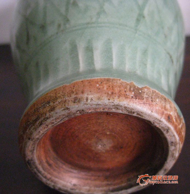 龙泉窑在元代有自身的一些特色_元代龙泉窑瓷器图片,元代龙泉窑瓶图片