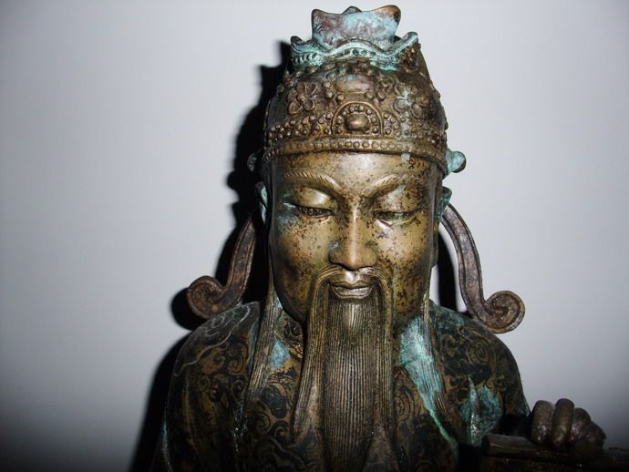 乾隆年制加彩财神及散财童子像_乾隆年制加彩