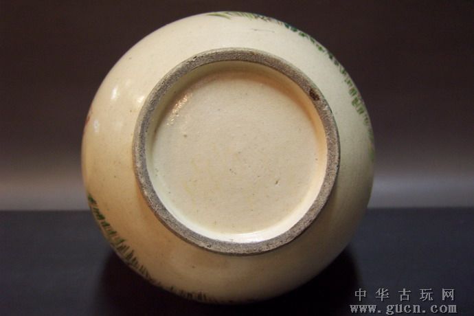 日本昭和时期安田造黄釉粉彩花鸟长颈瓶