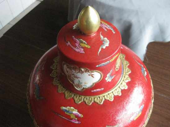 珊瑚红釉开光描金大梅瓶_珊瑚红釉开光描金大