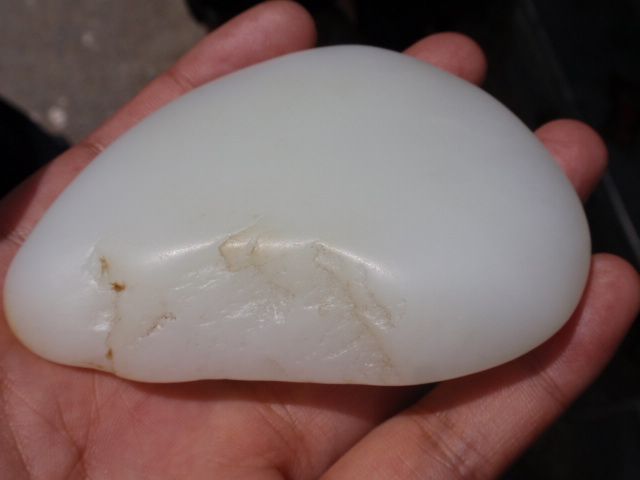 和田行 《到和田抓的第6快石头 是羊脂乎》?,来自藏友zhang_001-玉石-和田-藏品鉴定估价-华夏收藏网