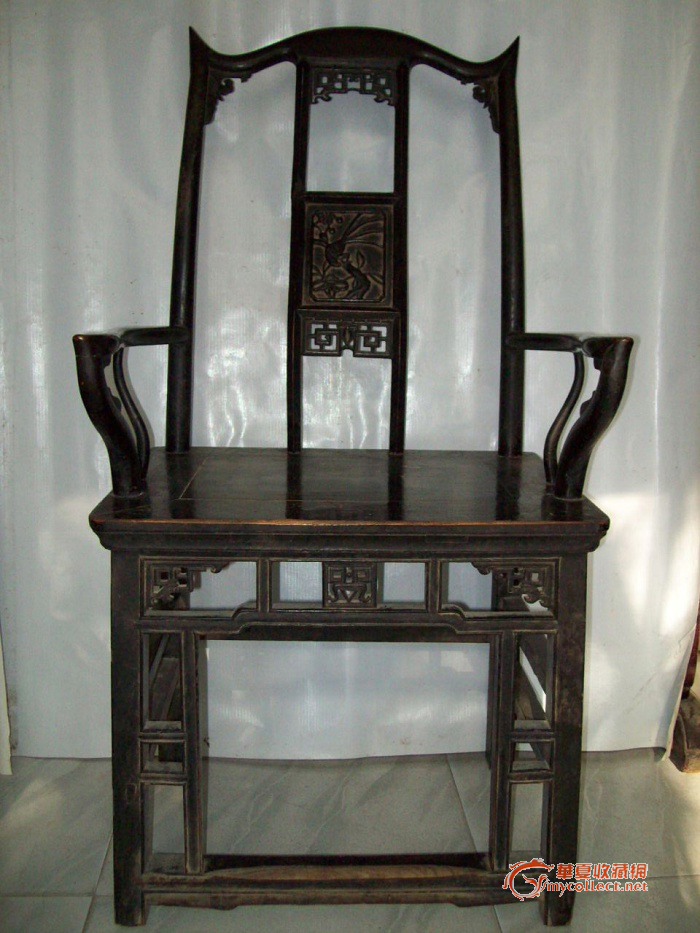 请问这只椅子是什么时代的?是何材质?价值多