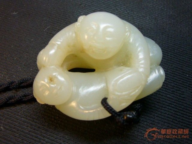 明代 和田玉童戏手件 (请品评估价)_明代 和田玉