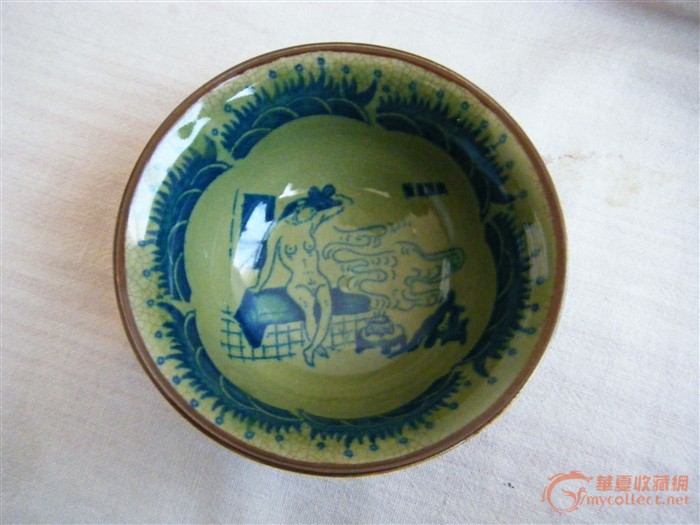 大明宣德年制-绿色陶瓷碗