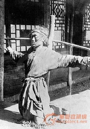 打板子要脱衣服,看来电视剧是错的图片