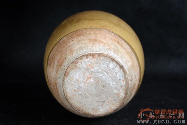 早年的旧藏;唐代寿州窑黄釉执壶