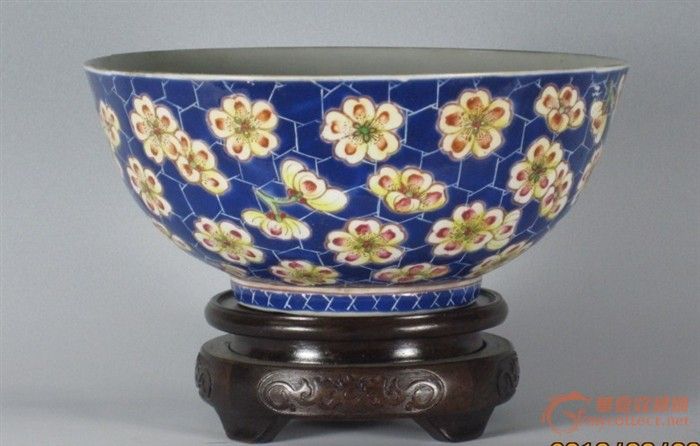 嘉庆款蓝釉粉彩冰梅碗_嘉庆款蓝釉粉彩冰梅碗鉴定_来自藏友276691_陶瓷鉴定_明清陶瓷鉴定_古玩鉴定估价_华夏收藏网