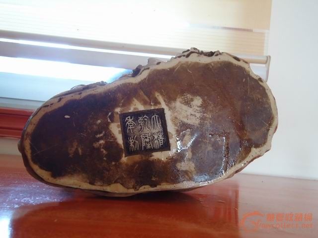 一头大牛和两头小牛,上面还有两个小孩_一头大