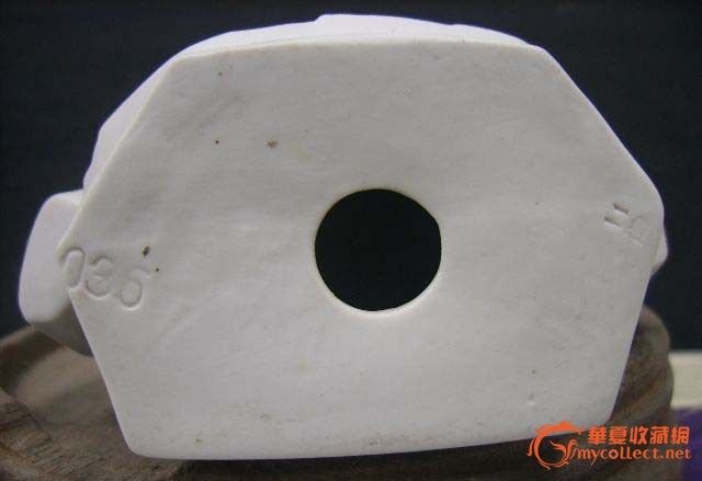 文革景德镇素瓷毛主席半身像_文革景德镇素瓷