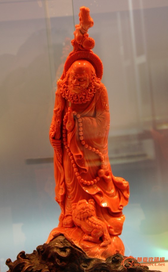 北京国际珠宝展(2)--大个头的珊瑚雕刻,来自藏