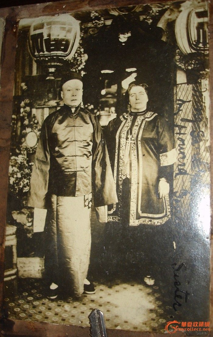 老照片--清代哪位高官<em>娶</em>了个高大丰满的<em>西洋女</em>