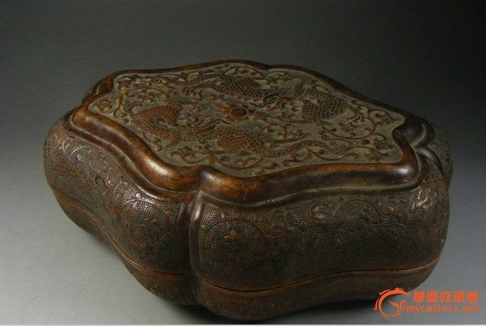 清代晚期.錾刻双龙抢珠麒麟纹饰大唐贞观款菱