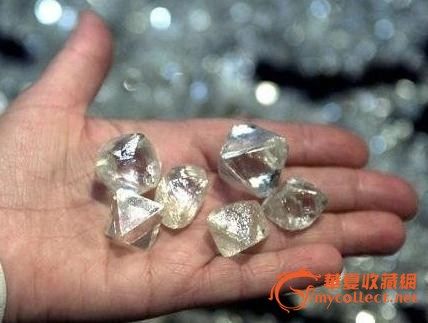 俄罗斯陨石坑中超大钻石矿曝光 够全球用3000