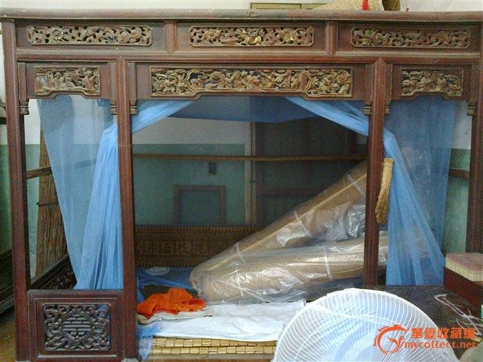 雕刻的木头床版你们看看什么材料,有什么价值