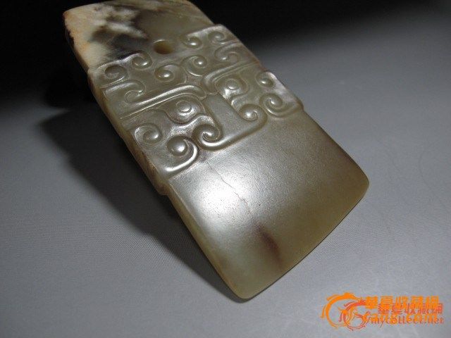 战汉和田玉斧,请老师们帮看看是否靠谱。_战汉