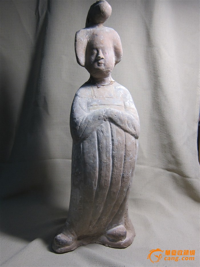 唐代彩绘仕女俑 高:43cm