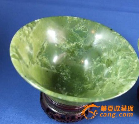 翡翠碗 请大家鉴定