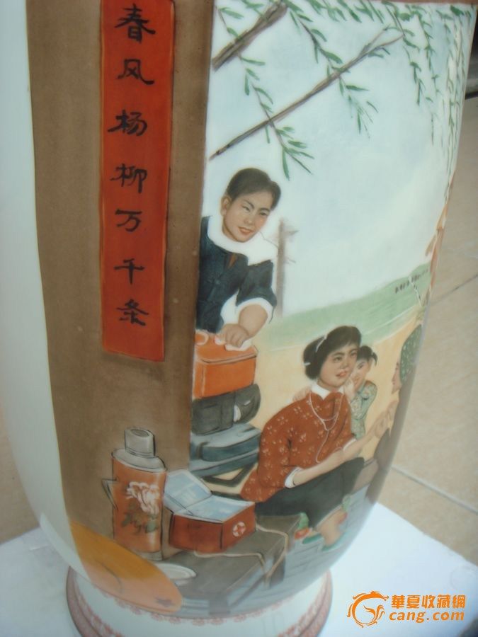 赤脚医生向阳花身背药箱走万家,救死扶伤为人