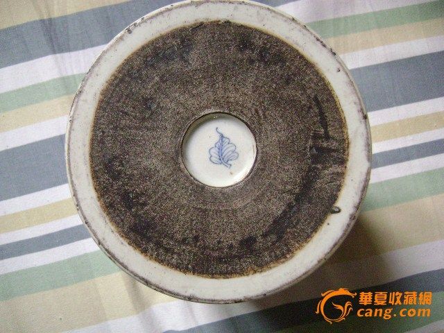 树叶款青花人物笔筒_树叶款青花人物笔筒鉴定_来自藏友lshtxrc_陶瓷鉴图片