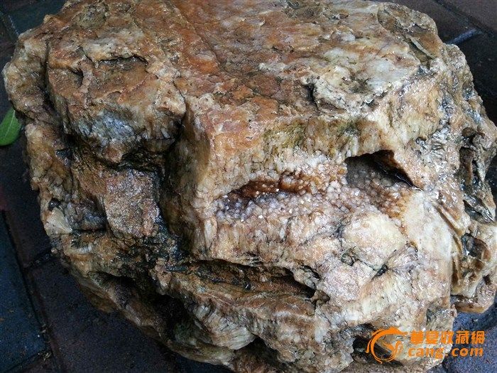 看看这事什么石头?是玛瑙吗?_看看这事什么石