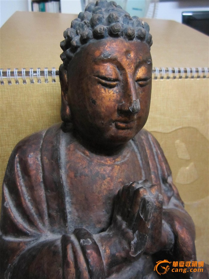 木雕佛像