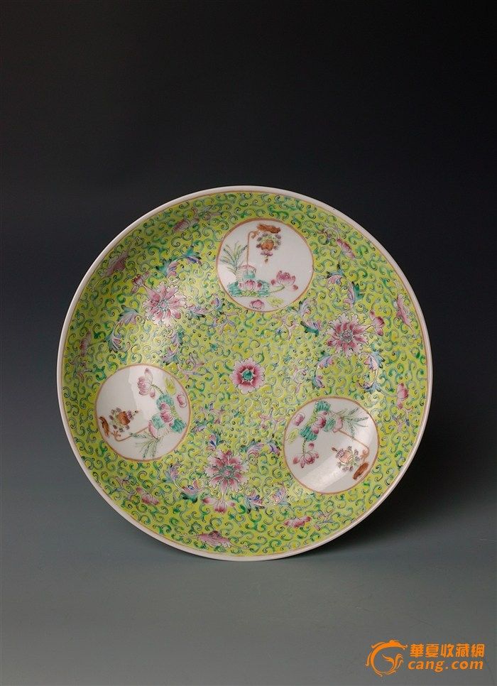 清晚期 黄地粉彩西番莲开光花卉盘_清晚期 黄