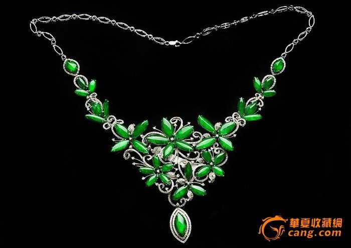 翡翠18K金 钻石高档项链,精美。