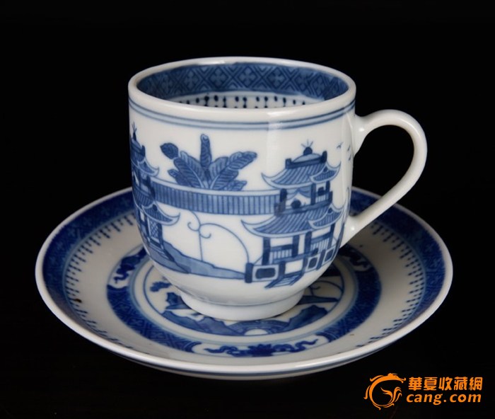 18世纪中国外销青花瓷杯盘一对