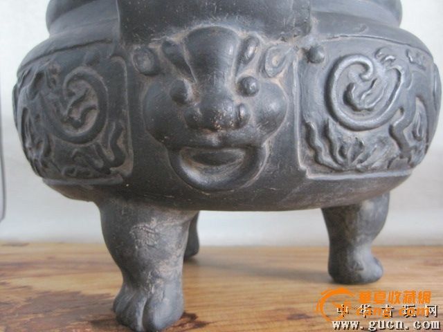 陶香炉,请看看是什么时期的东西,有没有价值_