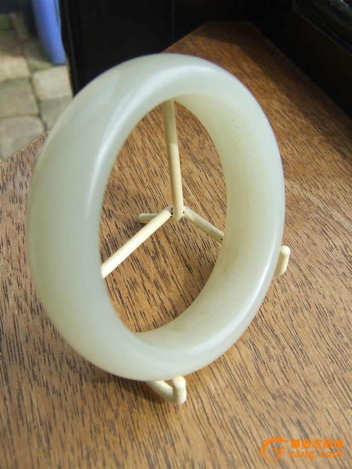 青白玉镯,山料?籽料?青海?俄料?韩料?塑料?_