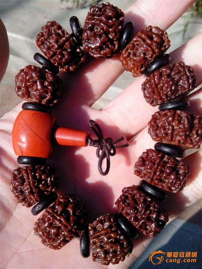 盘熟的金刚菩提手串_盘熟的金刚菩提手串鉴定