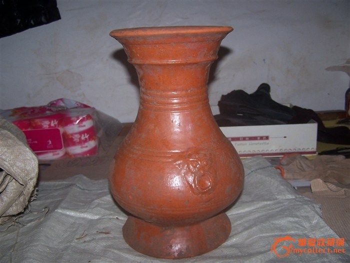 红陶罐