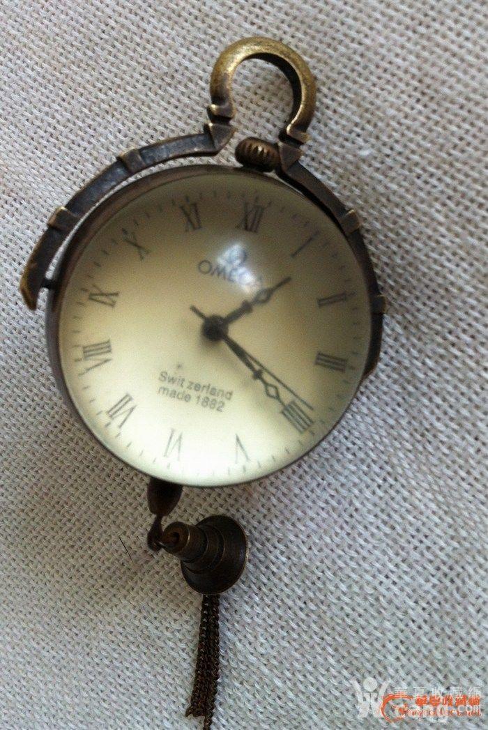 1882年Ω水晶圆表瑞士制造,好像表不走了,偶尔会走